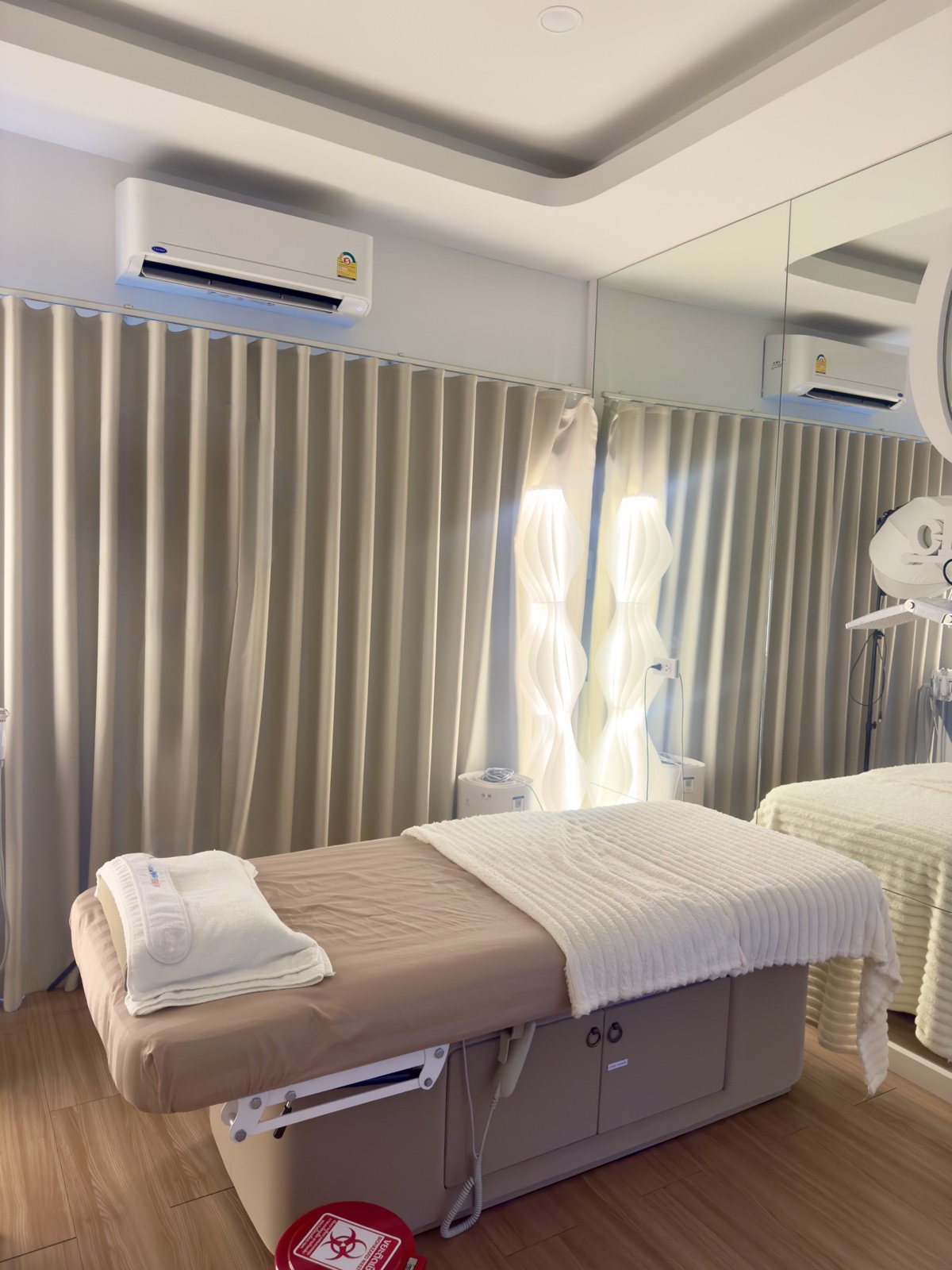 ห้องทรีตเมนต์ Onnyx Clinic